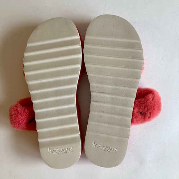 New Koolaburra by UGG Pink Coral Faux Fur Rubber Outsole Sandals size 11 - Picture 12 of 13